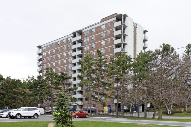 The Excelsior in Toronto, ON - Building Photo - Building Photo