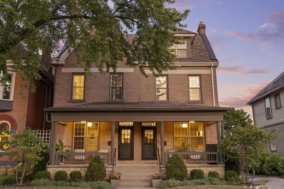 144 Wilson Ave, Unit Furnished 3BR 2.5 BA in Columbus, OH - Building Photo