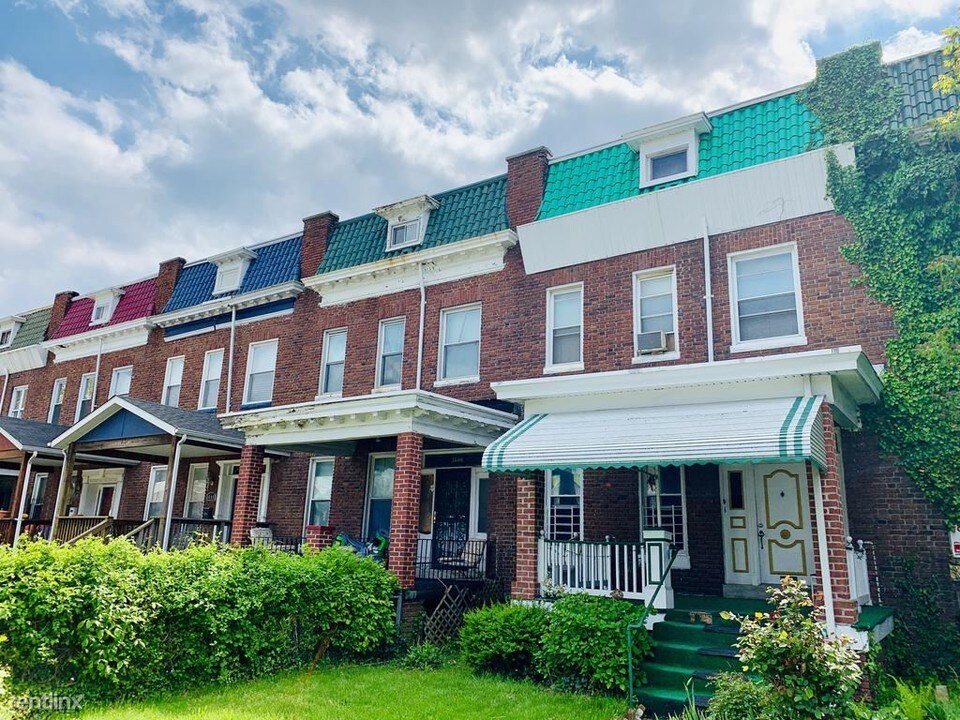 3608 Reisterstown Rd in Baltimore, MD - Building Photo