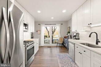 7393 Colton Ln in Manassas, VA - Building Photo - Building Photo