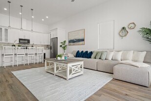 12312 Pittsfield Ave in Tampa, FL - Building Photo