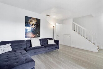 2759 NW 198th Terrace in Miami Gardens, FL - Building Photo - Building Photo