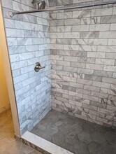 3322 W Catalpa Ave, Unit 1 in Chicago, IL - Foto de edificio - Building Photo