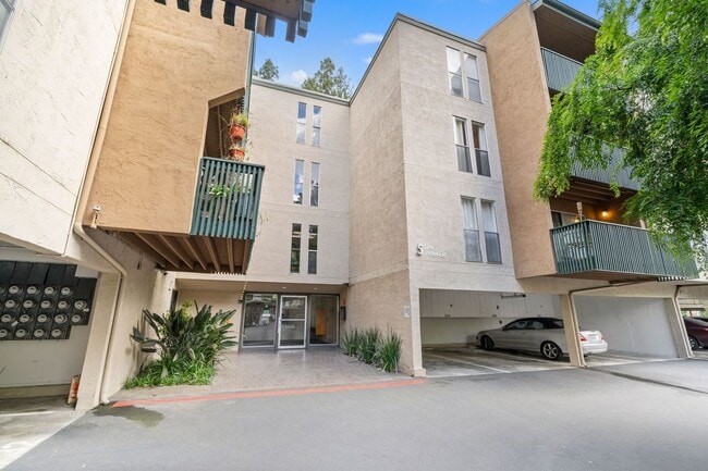 1246 Walker Ave in Walnut Creek, CA - Building Photo - Building Photo