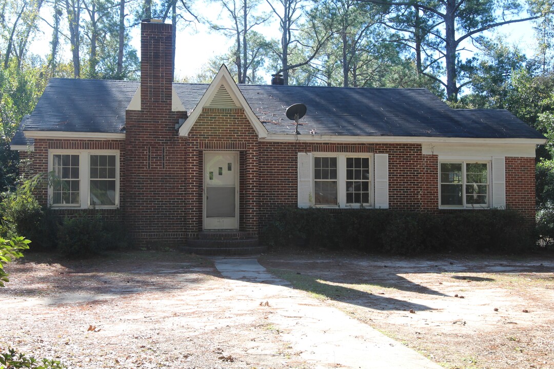 914 W Society Ave in Albany, GA - Building Photo