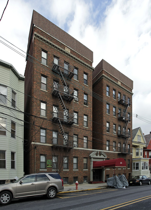 20 48th St in Weehawken, NJ - Building Photo