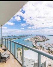 888 Biscayne Blvd in Miami, FL - Building Photo - Building Photo