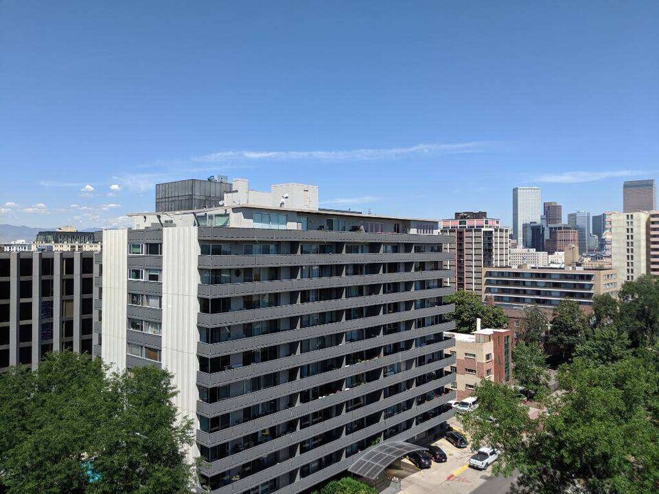 855 Pennsylvania St in Denver, CO - Building Photo