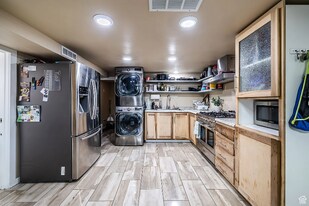 810 600 W in Provo, UT - Building Photo