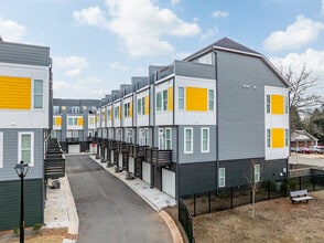 Enderly Towns - Townhomes for Rent in Charlotte, NC - Enderly Neighborhood in Charlotte, NC - Foto de edificio - Building Photo
