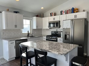 905 Sunrise Ct in Dodge City, KS - Building Photo - Building Photo