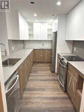 801 Lawrence Ave E in Toronto, ON - Building Photo - Building Photo