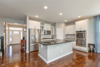 2473 Commons Ct in Avon, IN - Building Photo - Building Photo