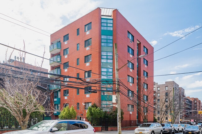4133 Parsons Blvd in Flushing, NY - Building Photo - Building Photo