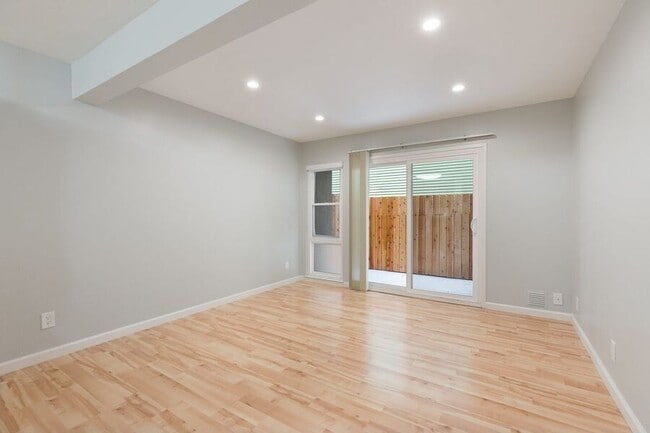 450 Alcatraz Ave in Oakland, CA - Building Photo - Building Photo