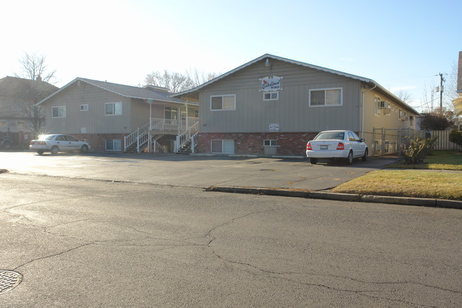 110-112 S 11th Ave in Yakima, WA - Building Photo - Building Photo