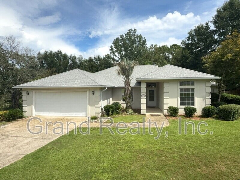 5212 Jim Dandy Ln in Pace, FL - Foto de edificio