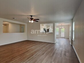 6112 Fred Couples in Schertz, TX - Building Photo - Building Photo