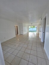 18655 SW 100th Ave in Cutler Bay, FL - Building Photo - Building Photo
