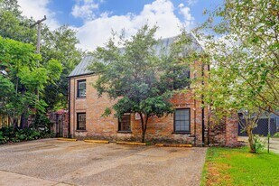 2610 Whitney St, Unit 2614 in Houston, TX - Building Photo