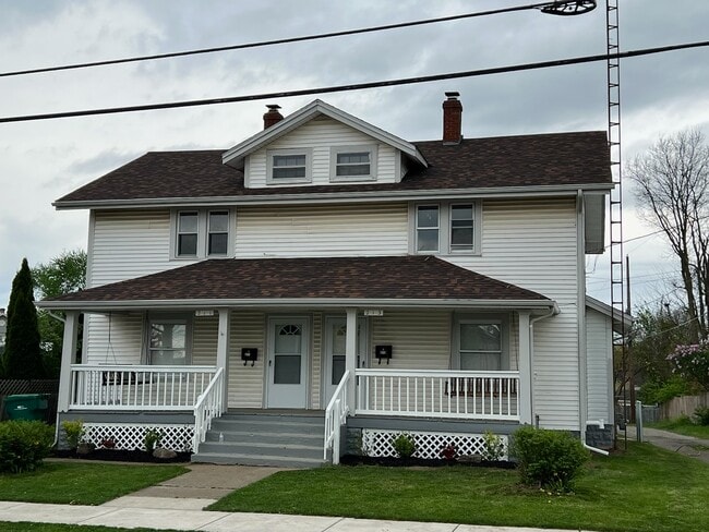 property at 211 Snyder St