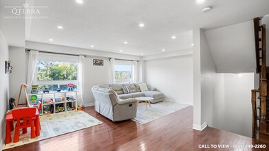 72 Huxtable Ln in Toronto, ON - Building Photo - Building Photo