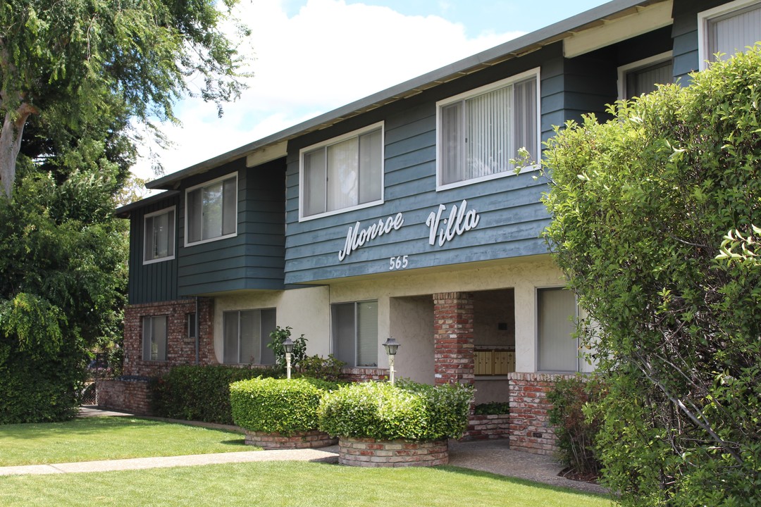 Escape Apartments in Mountain View, CA - Building Photo