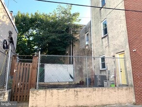 1805 S 5th St in Philadelphia, PA - Building Photo - Building Photo
