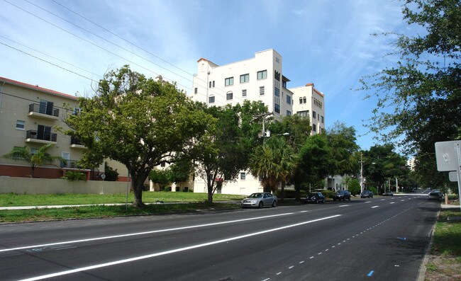 Flori De Leon Apartments St Petersburg Fl For Rent