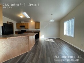 2327 108th St E in Tacoma, WA - Building Photo - Building Photo