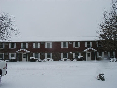 113 Vista Ter in Sycamore, IL - Foto de edificio