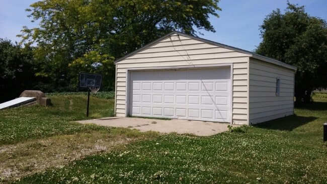 3466 NE 86th Ave in Ankeny, IA - Building Photo - Building Photo