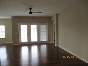 465 Redwood Ln in Lewis Center, OH - Building Photo - Building Photo