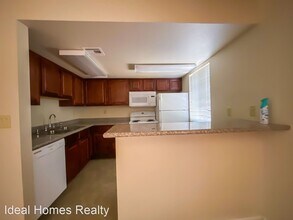 4421 Alexis Dr in Las Vegas, NV - Building Photo - Building Photo