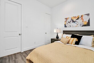 9025 Laverne Oak Ln in Houston, TX - Building Photo - Building Photo