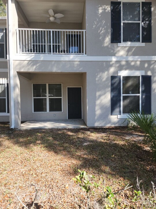5001 Hemingway Cir in Haines City, FL - Foto de edificio
