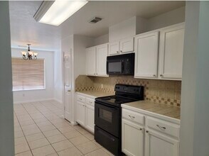 303 Lazy Ln in Montgomery, TX - Building Photo - Building Photo