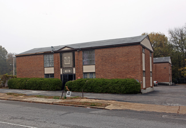 The National Macon Courts in Memphis, TN - Building Photo - Building Photo