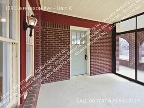 1391 Jefferson Ave in East Point, GA - Foto de edificio - Building Photo
