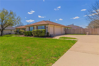 3108 Red Bud Ln in Round Rock, TX - Building Photo - Building Photo