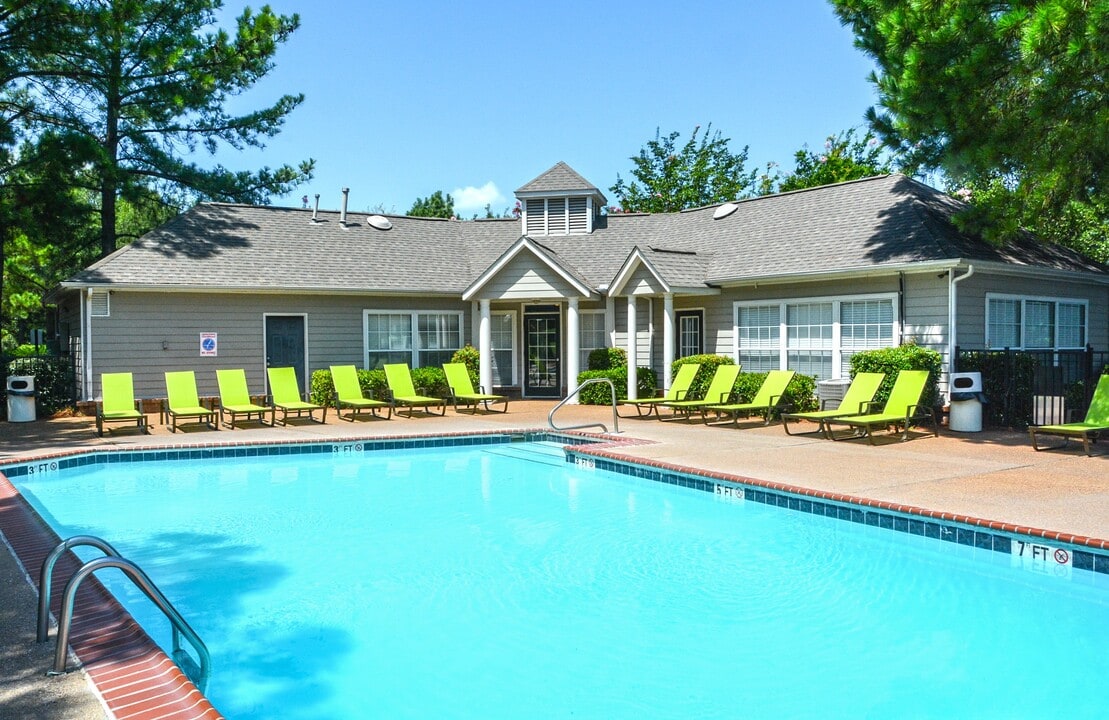 Southaven Pointe in Southaven, MS - Building Photo