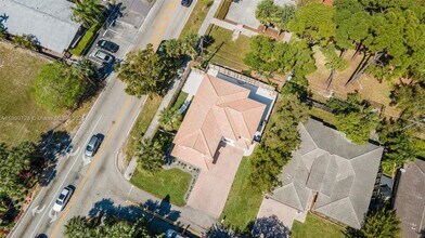 1451 SW 11th Pl in Fort Lauderdale, FL - Building Photo - Building Photo