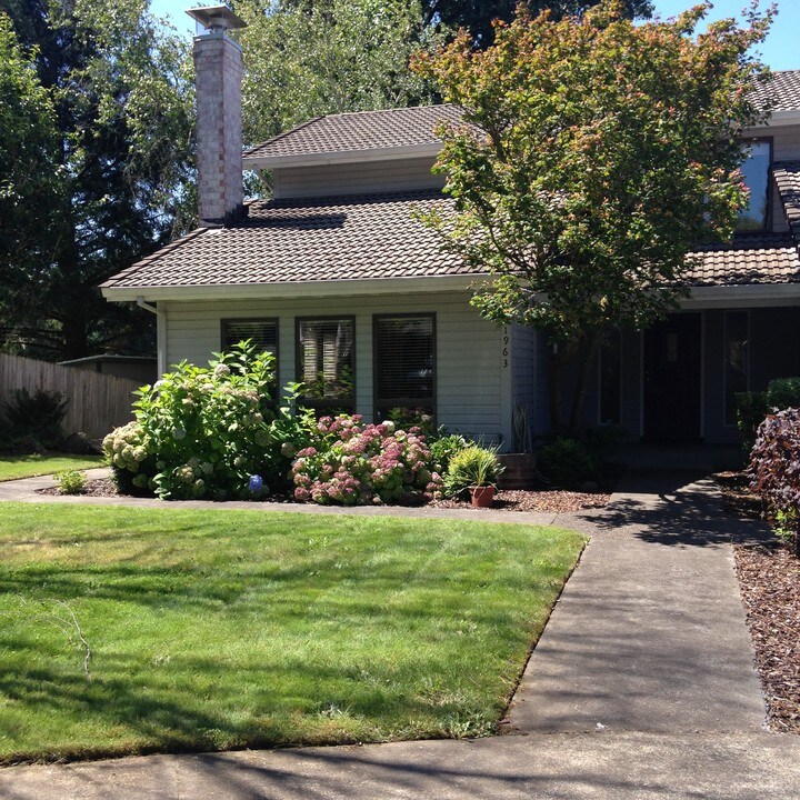 51963 SW Creekview Pl in Scappoose, OR - Building Photo