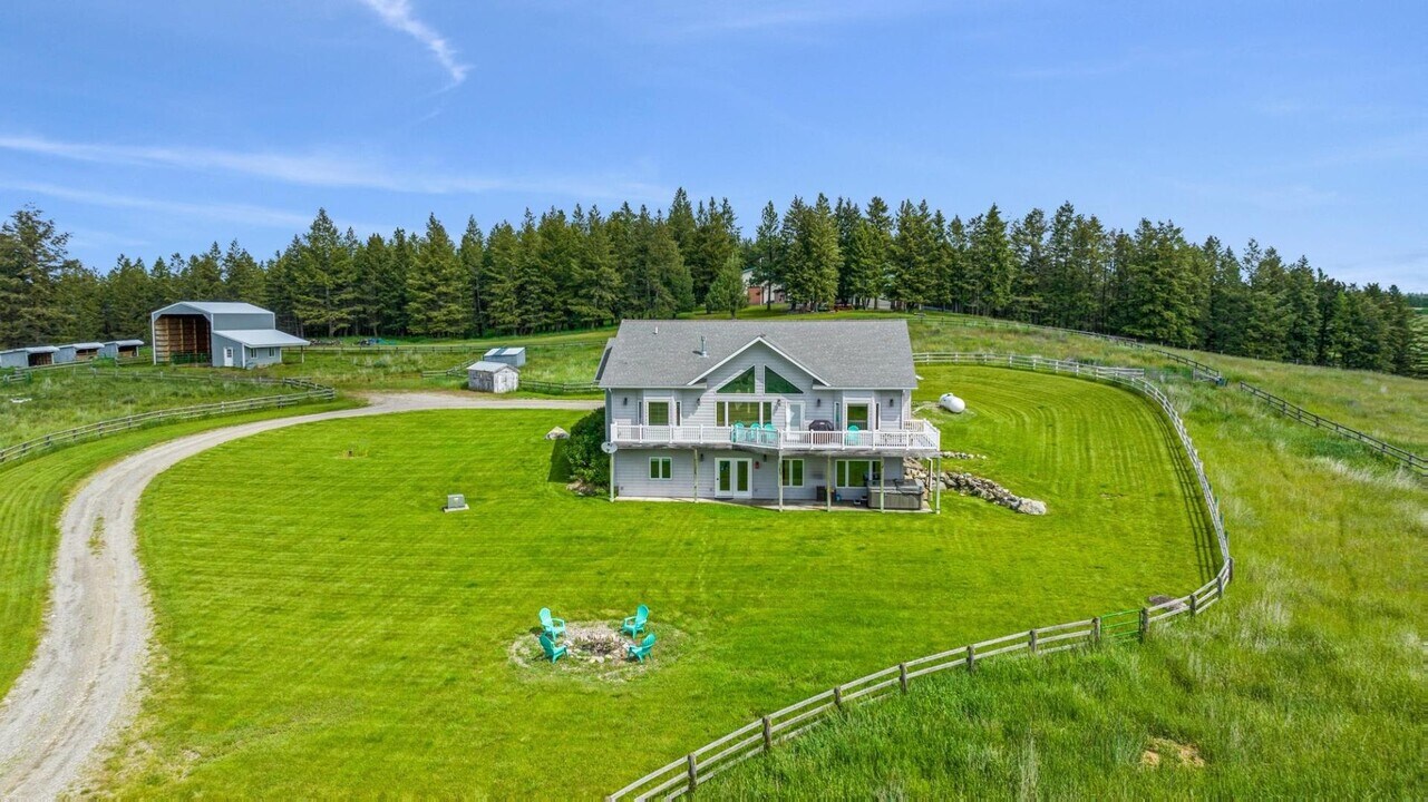 43 Prairie View Way in Kalispell, MT - Building Photo