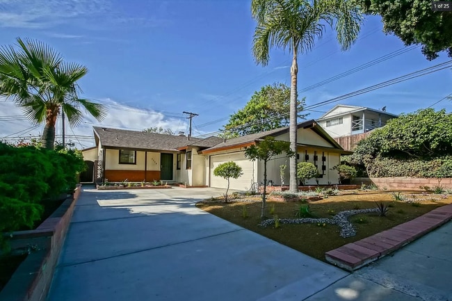 property at 5558 Emerald St