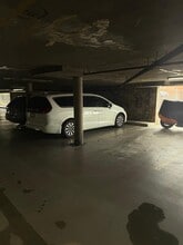 5460 White Oak Ave, Unit 212 in Encino, CA - Foto de edificio - Building Photo