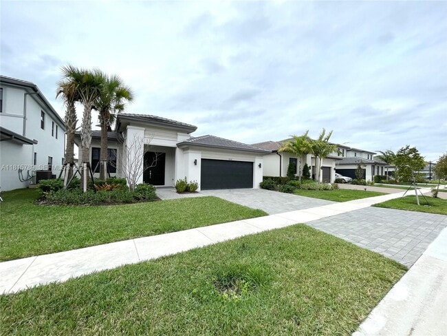 4506 SW 174th Ave in Miramar, FL - Foto de edificio - Building Photo