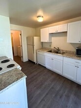 1664 Manchester Way in Sparks, NV - Building Photo - Building Photo