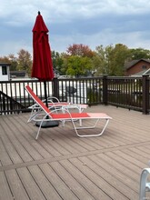 11605 N Sunrise Dr in Syracuse, IN - Building Photo - Building Photo