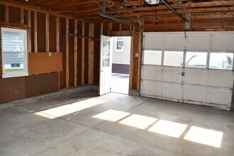 2703 Oakwood Drive in Cuyahoga Falls, OH - Building Photo - Building Photo